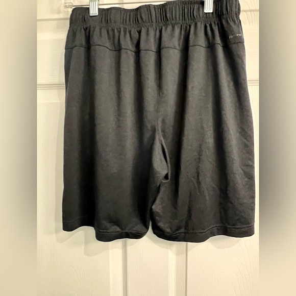 Layers Men’s Black/Gray shorts - Quick Dry- Size Large - Picture 6 of 7